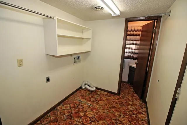 $190,000 | 635 Quail Drive, Newton, KS 67114