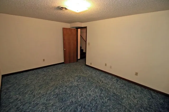 $190,000 | 635 Quail Drive, Newton, KS 67114