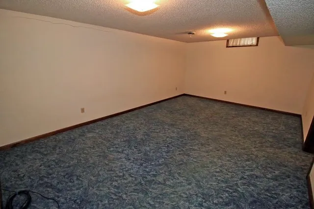 $190,000 | 635 Quail Drive, Newton, KS 67114