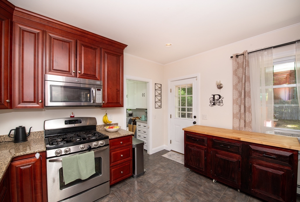4 Star Avenue Middleboro, MA 02346 - Photo 13 of 40