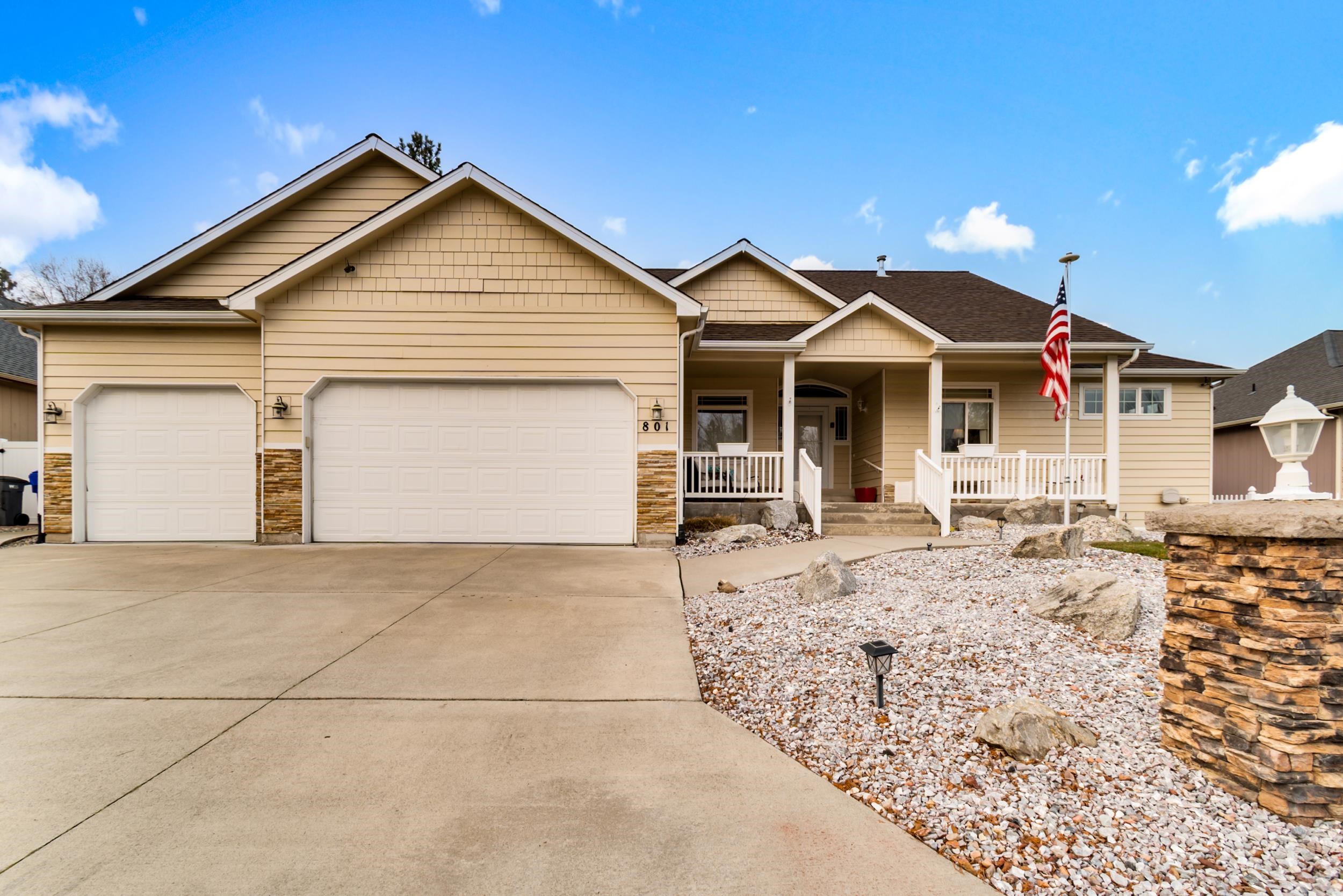 801 East Huron Drive Spokane, WA 99208 - Photo 1 of 50