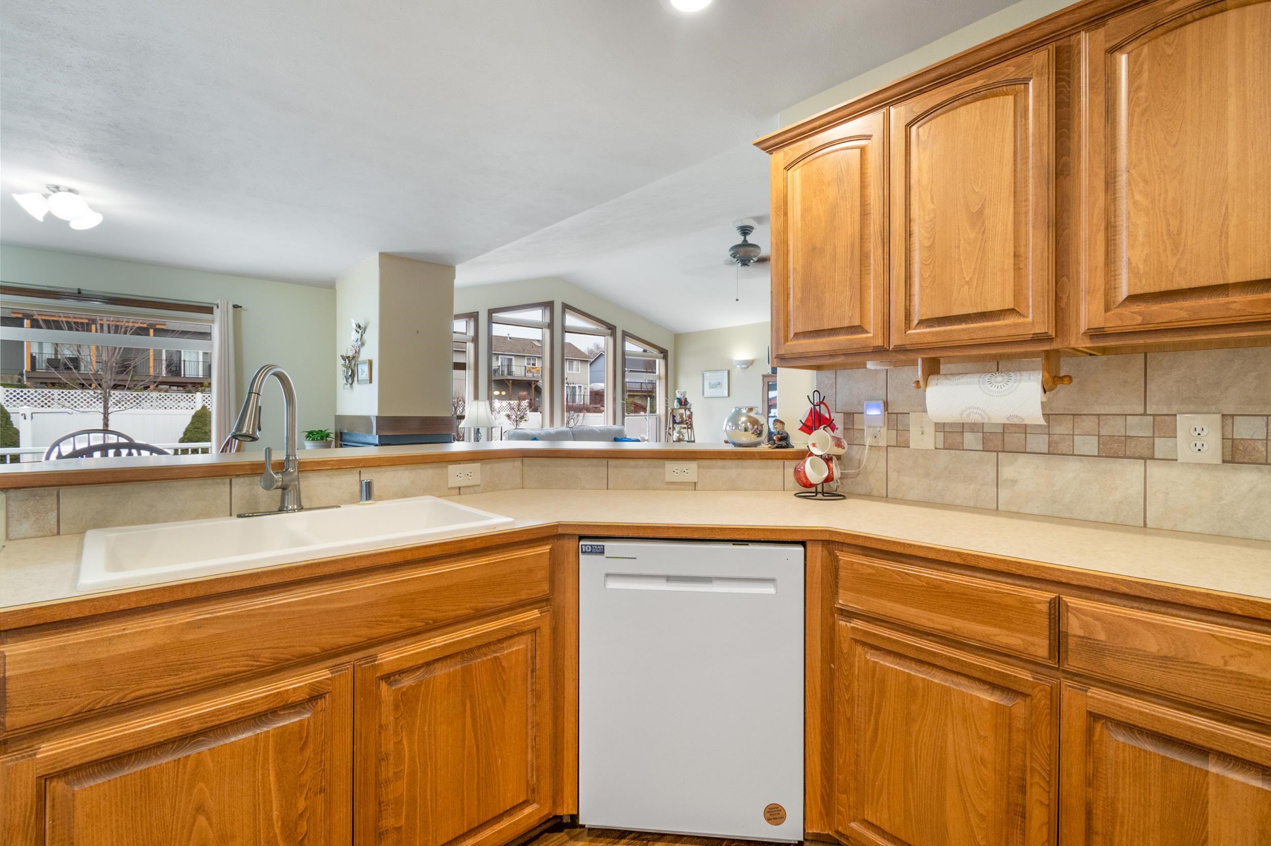 801 East Huron Drive Spokane, WA 99208 - Photo 11 of 50