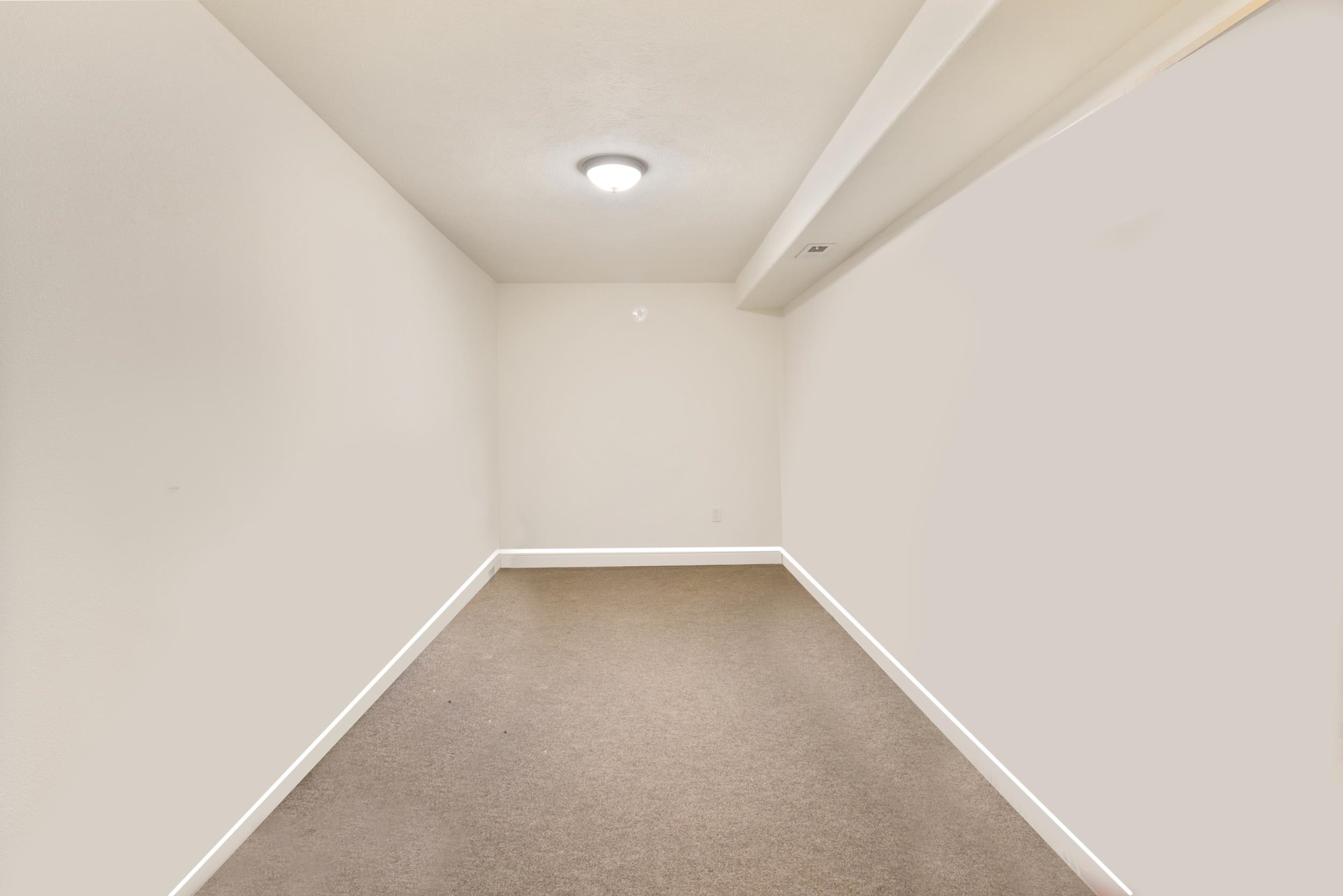 801 East Huron Drive Spokane, WA 99208 - Photo 23 of 50