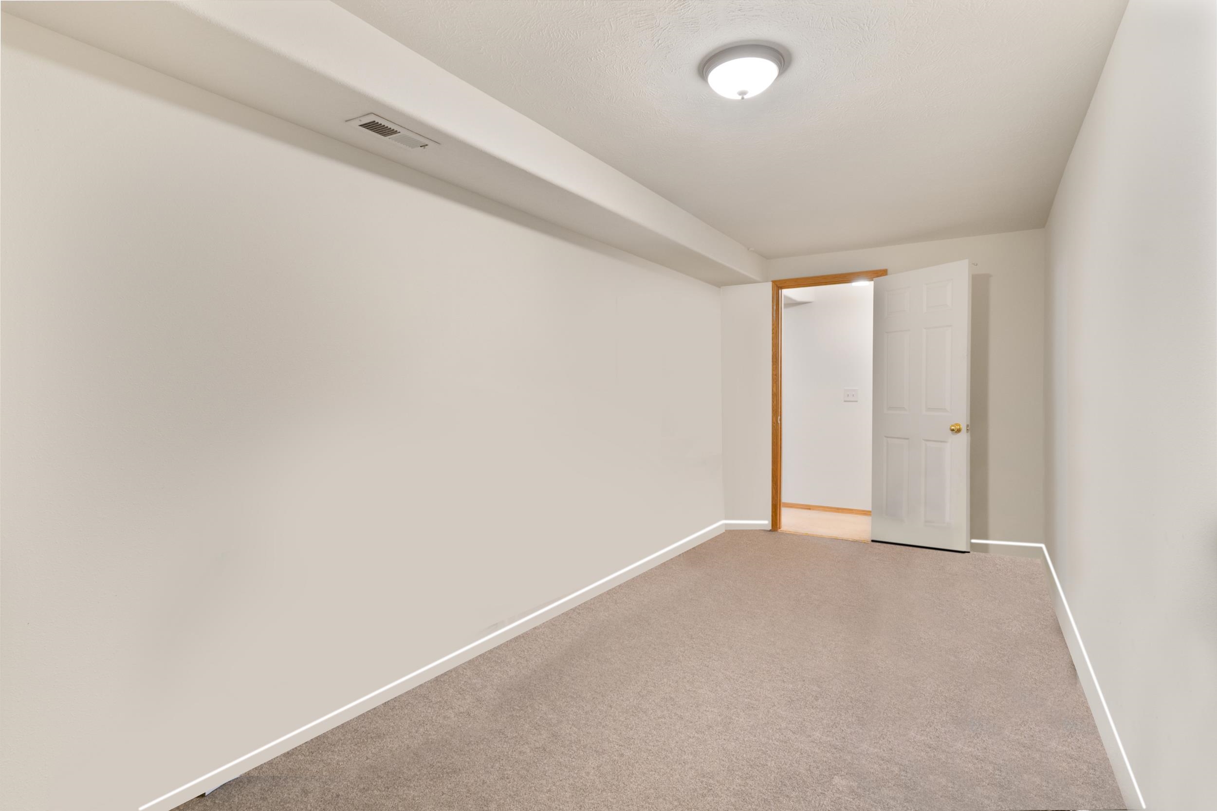 801 East Huron Drive Spokane, WA 99208 - Photo 24 of 50