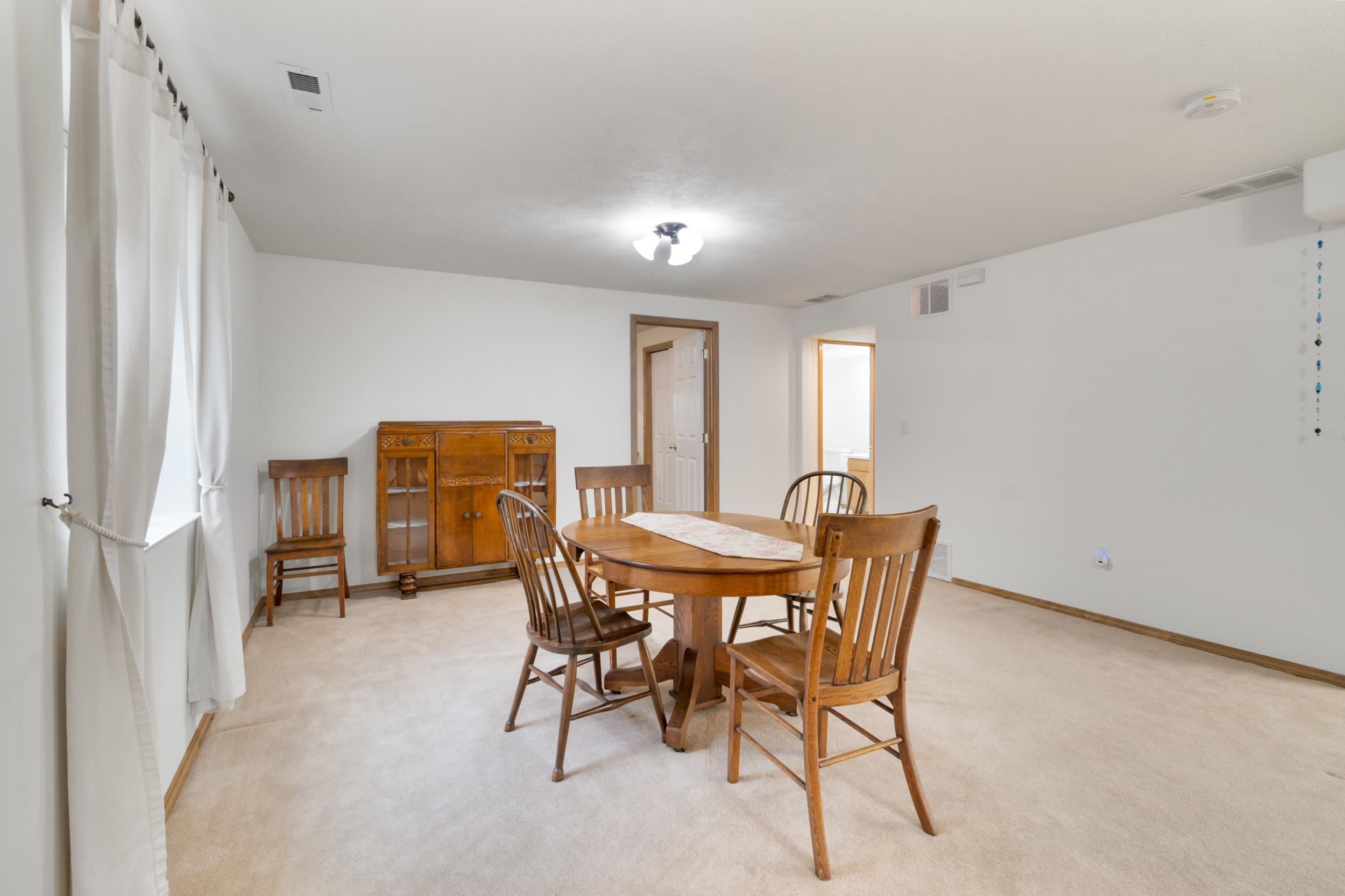 801 East Huron Drive Spokane, WA 99208 - Photo 29 of 50