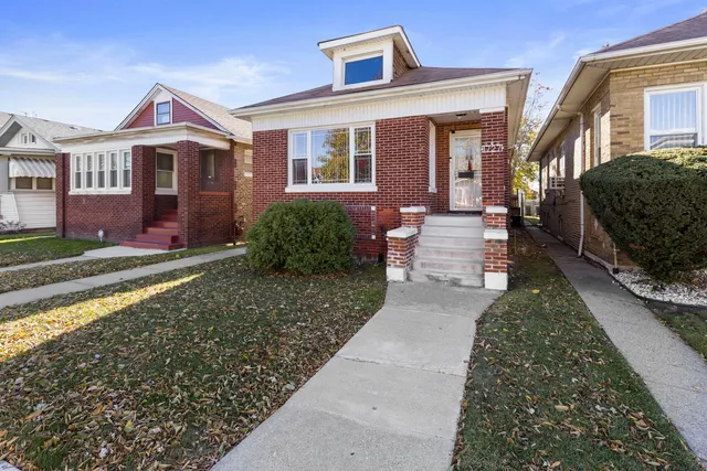 $230,000 | 1727 East 83rd Place, Chicago, IL 60617