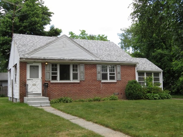 36 Lawn Street Springfield, MA 01108 - Photo 1 of 15