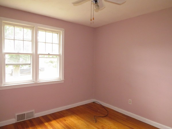 36 Lawn Street Springfield, MA 01108 - Photo 12 of 15