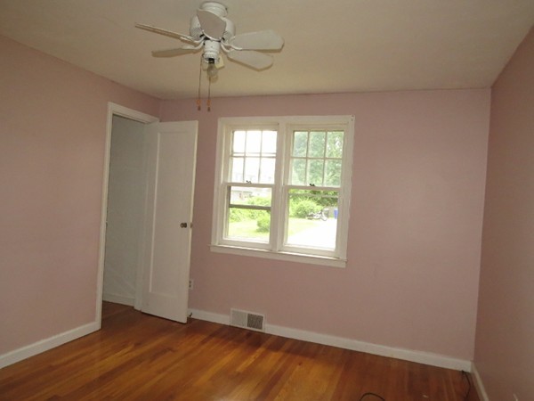 36 Lawn Street Springfield, MA 01108 - Photo 14 of 15