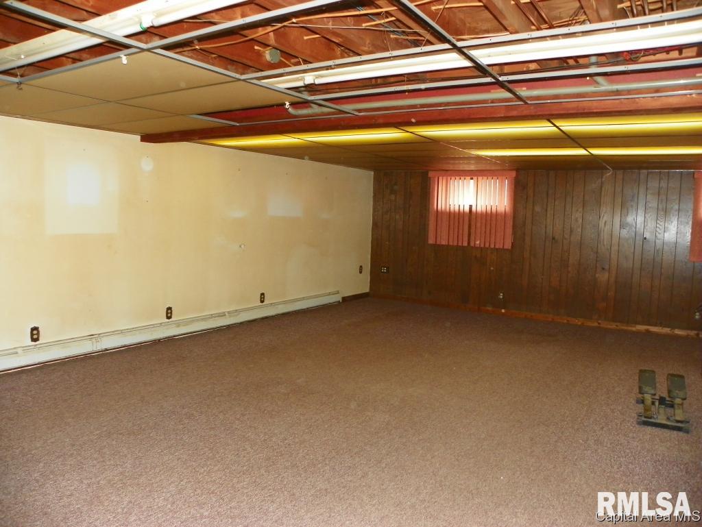 1639 Sandusky Road Jacksonville, IL 62650 - Photo 21 of 24