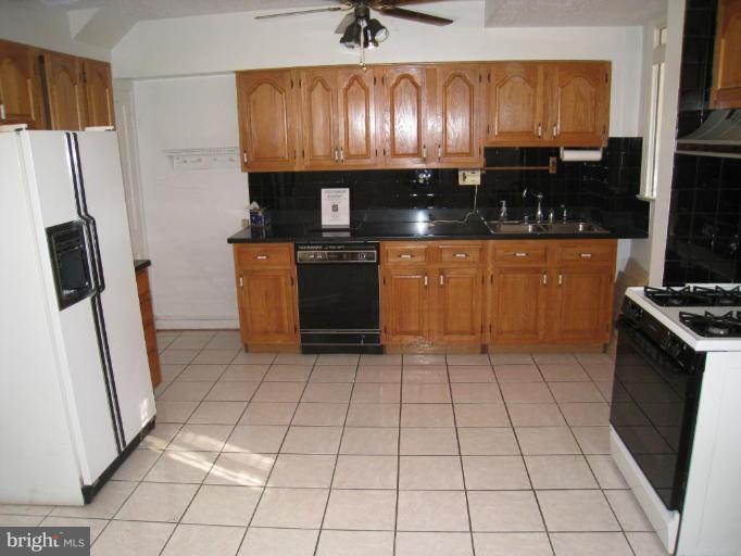 4514 Sargent Road Northeast Washington, DC 20017 - Photo 4 of 13 Kitchen