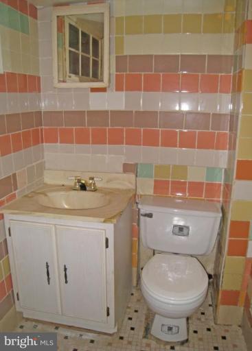 4514 Sargent Road Northeast Washington, DC 20017 - Photo 10 of 13 Bath #3