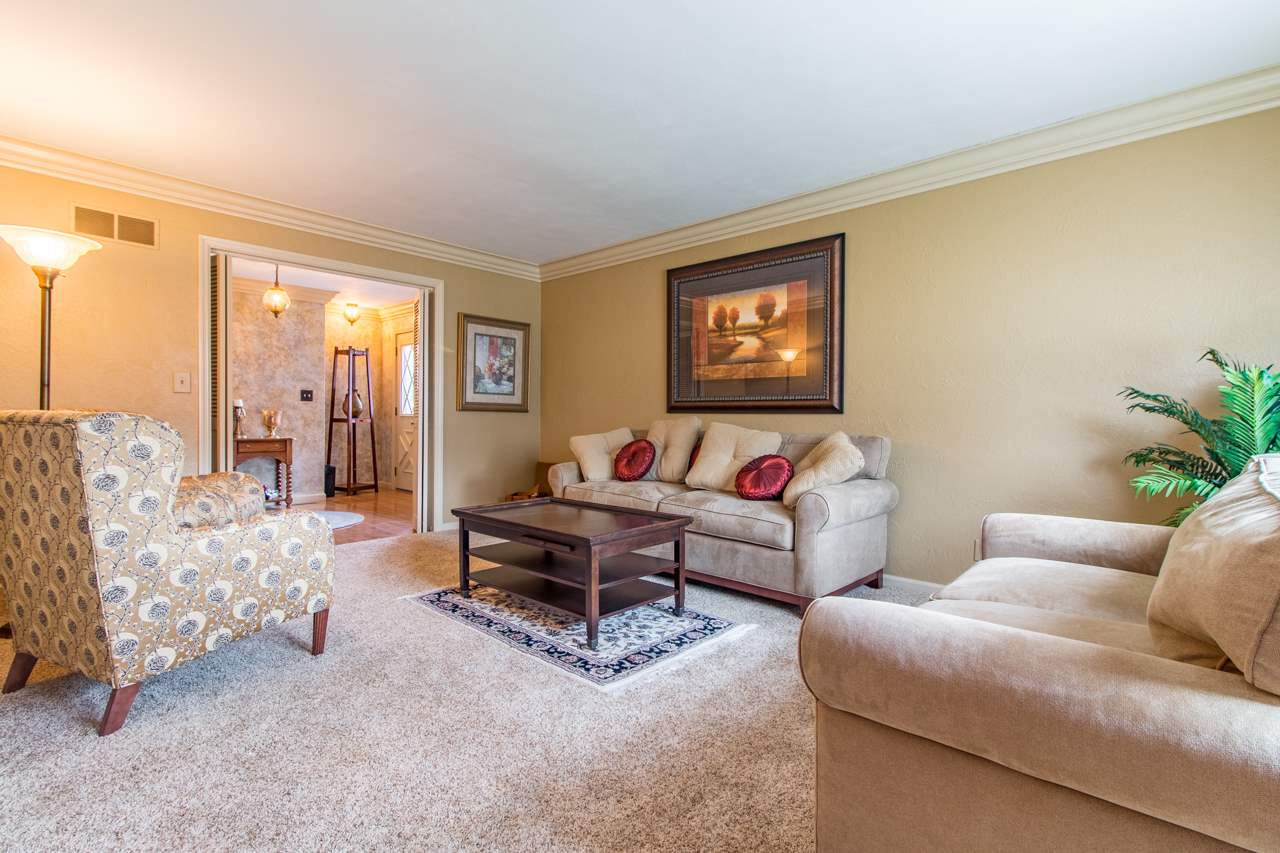 305 Pine Ridge Drive Washington, IL 61571 - Photo 12 of 36 Gallery Image 12