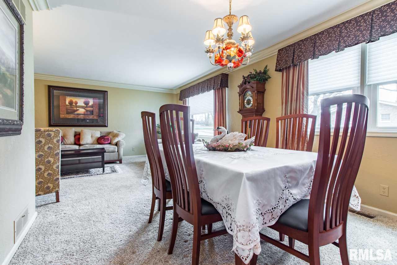 305 Pine Ridge Drive Washington, IL 61571 - Photo 14 of 36 Gallery Image 14