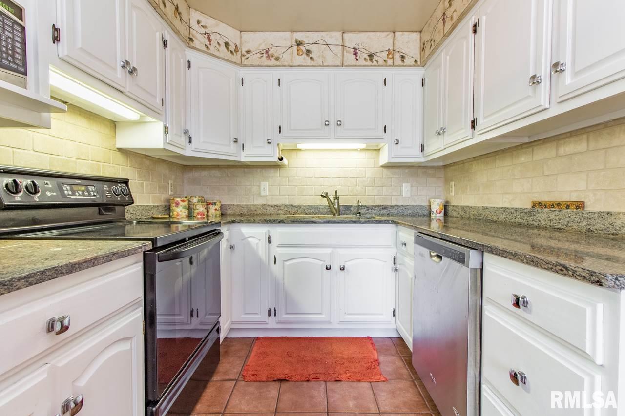 305 Pine Ridge Drive Washington, IL 61571 - Photo 19 of 36 Gallery Image 19