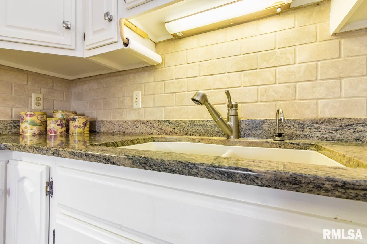 305 Pine Ridge Drive Washington, IL 61571 - Photo 21 of 36 Gallery Image 21