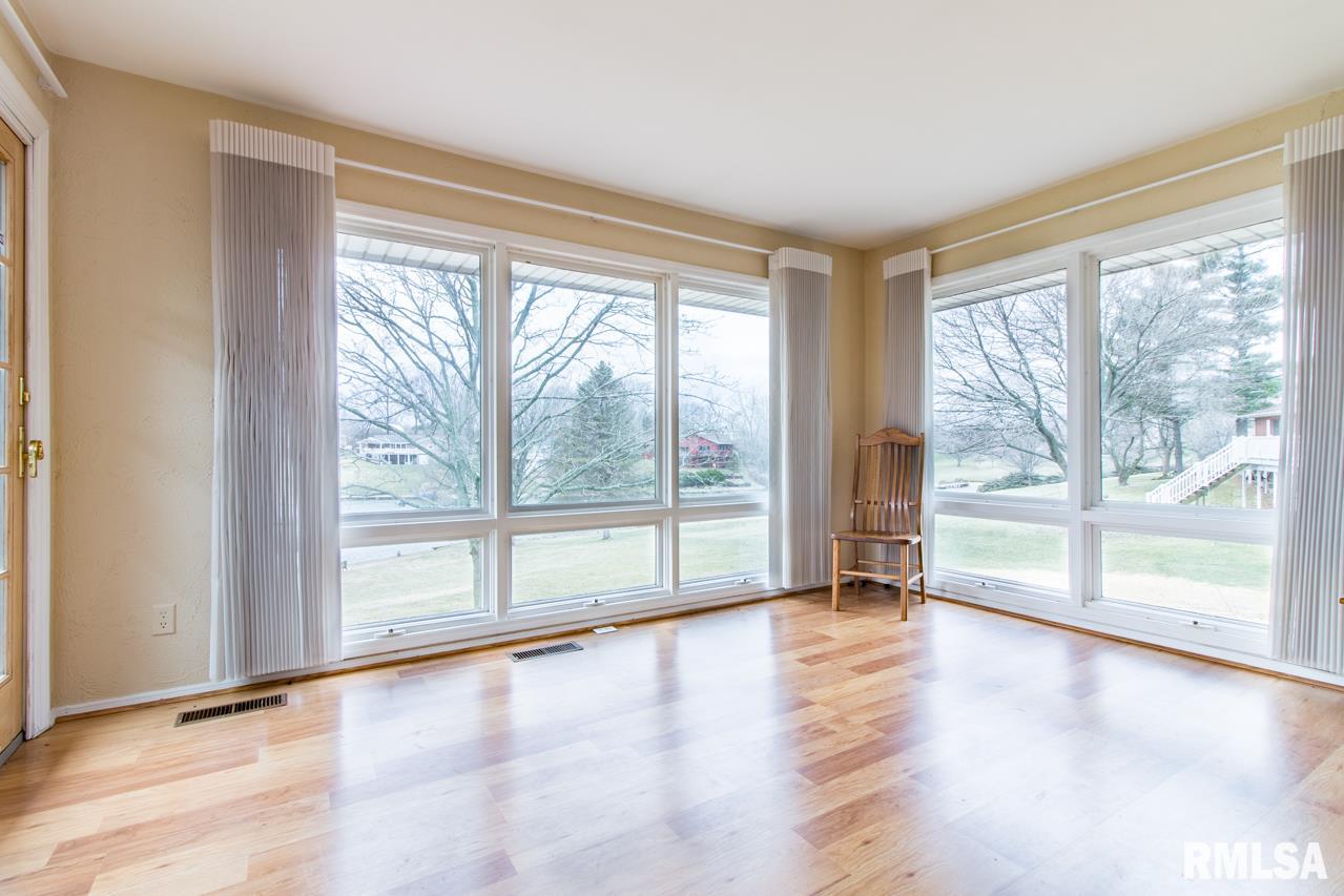 305 Pine Ridge Drive Washington, IL 61571 - Photo 22 of 36 Gallery Image 22