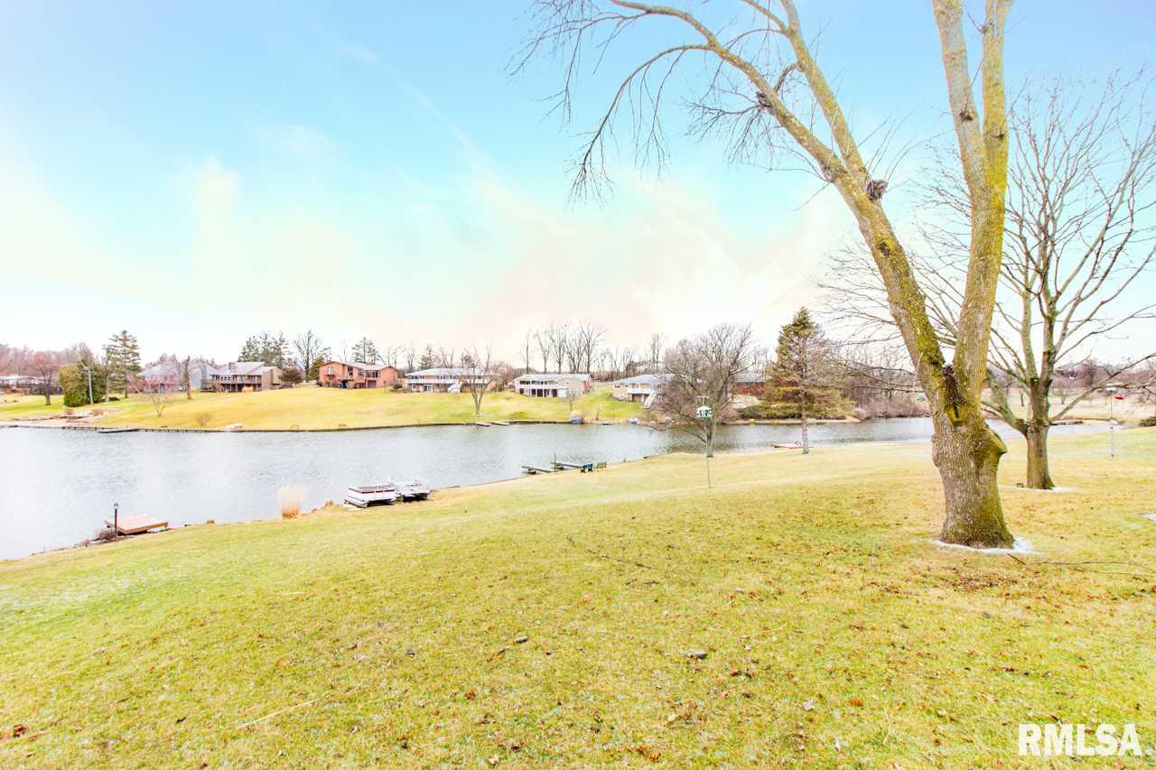 305 Pine Ridge Drive Washington, IL 61571 - Photo 4 of 36 Gallery Image 4