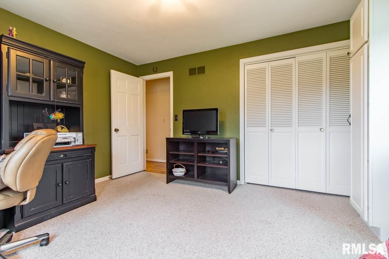 305 Pine Ridge Drive Washington, IL 61571 - Photo 31 of 36 Gallery Image 31