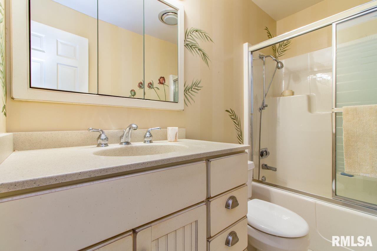 305 Pine Ridge Drive Washington, IL 61571 - Photo 33 of 36 Gallery Image 33