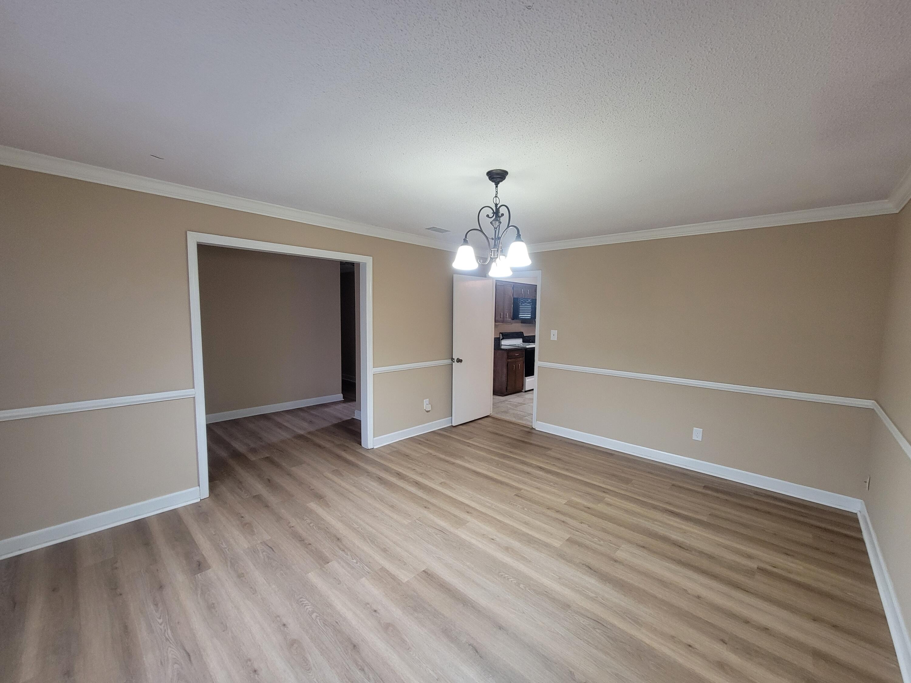 117 Glenora Court Martinez, GA 30907 - Photo 9 of 28 20251030_130329