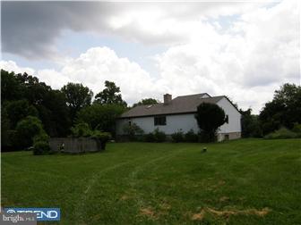 515 Corner Ketch Road Downingtown, PA 19335 - Photo 2 of 12 Exterior Back