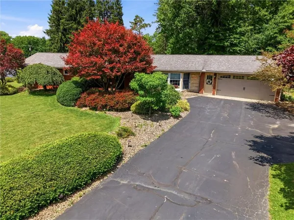 $299,000 | 13 Penderyn Drive, West Middlesex, PA 16159