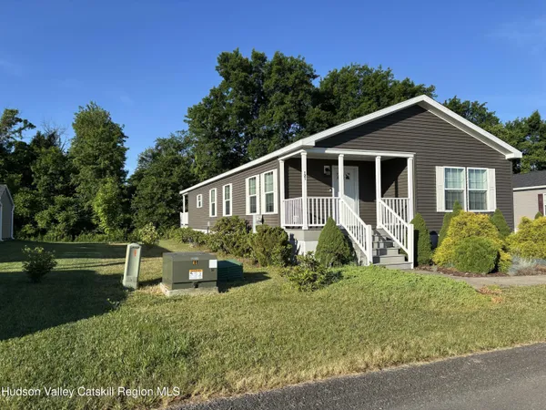 $190,000 | 3459 Highway 9, Unit 121, Hudson, NY 12534