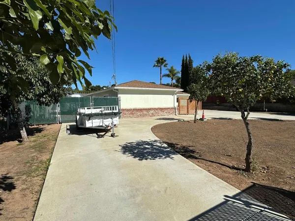 $880,000 | 2445 South Stage Coach Lane, Fallbrook, CA 92028