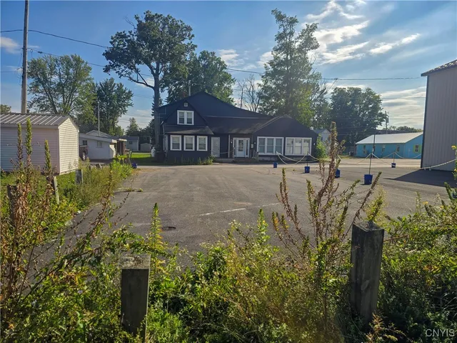 $399,900 | 228 8th Avenue, Vienna, NY 13157