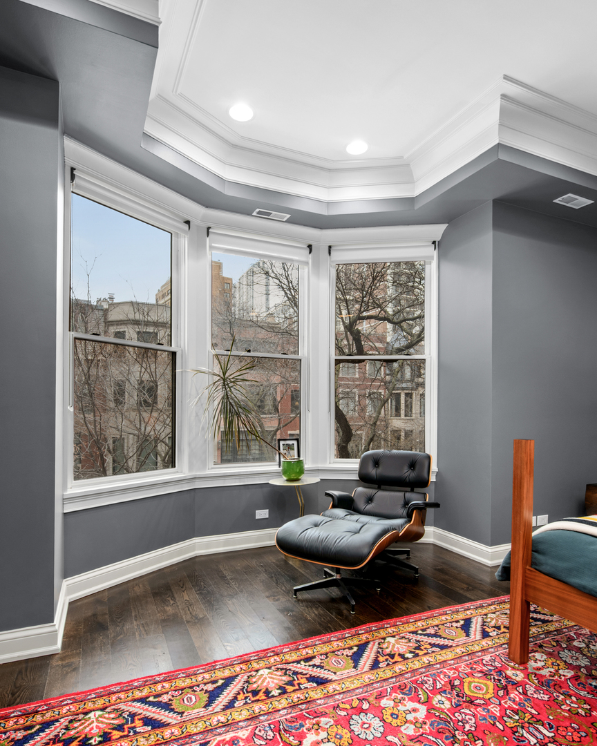 41 East Elm Street Chicago, IL 60611 - Photo 21 of 50 a living room with furniture and a window