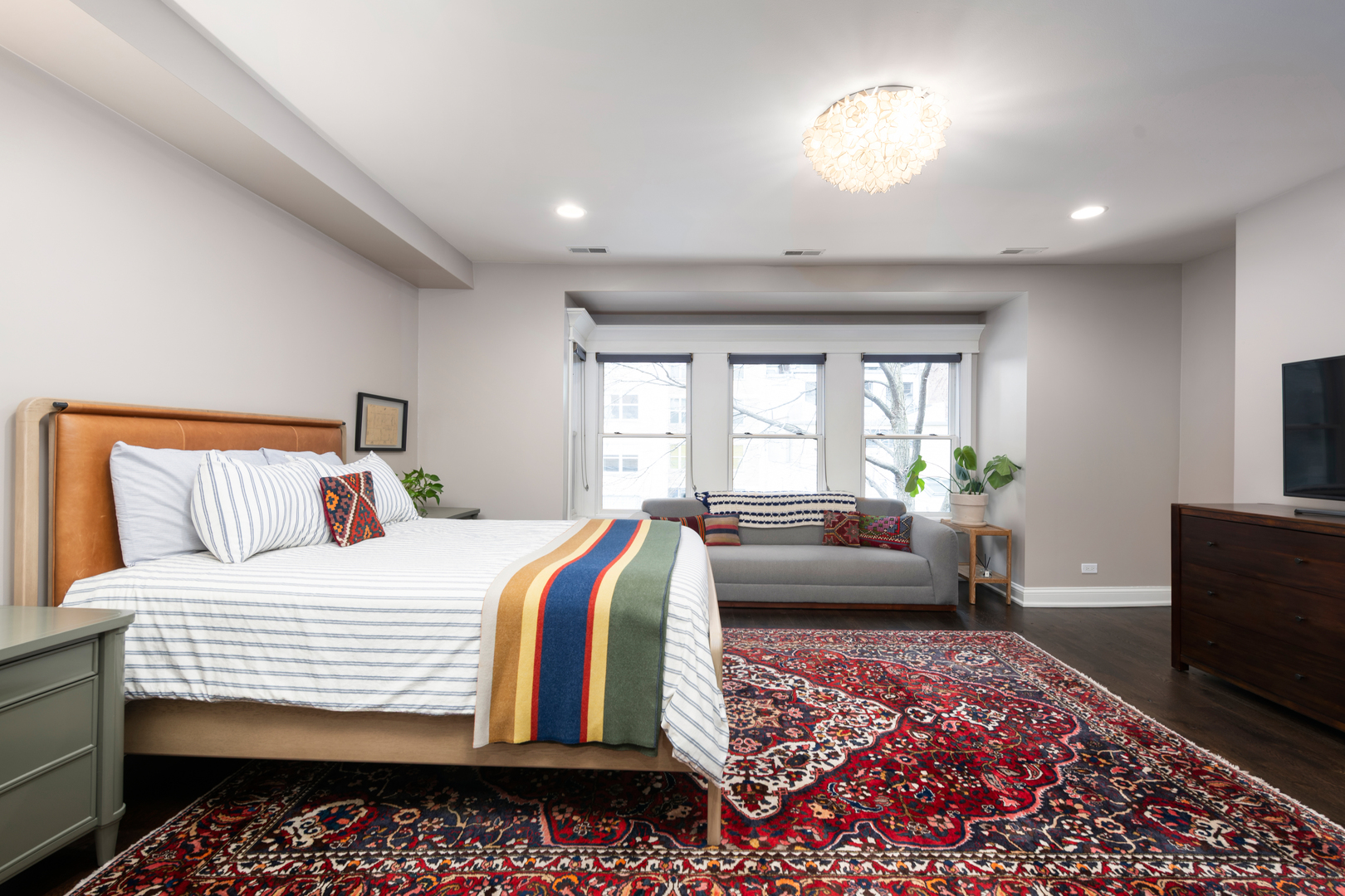 41 East Elm Street Chicago, IL 60611 - Photo 36 of 50 a bedroom with a bed and furniture