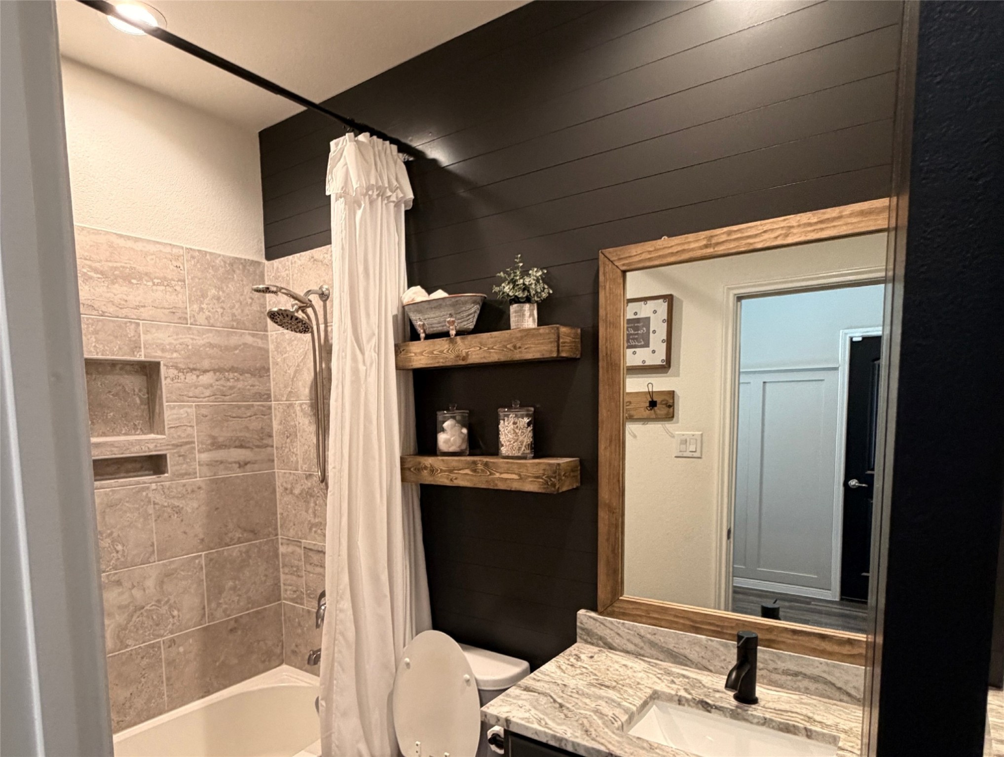 443 Stonebrook Lane Conroe, TX 77304 - Photo 11 of 21 One of 3 full bathrooms with Upgraded Granite.