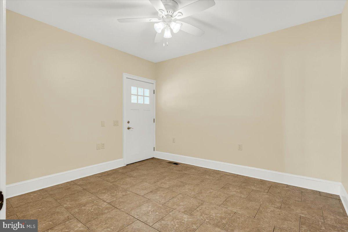 301 Boxwood Road Wilmington, DE 19804 - Photo 18 of 50 1st Floor 2-Bedroom Apt - Bedroom 2