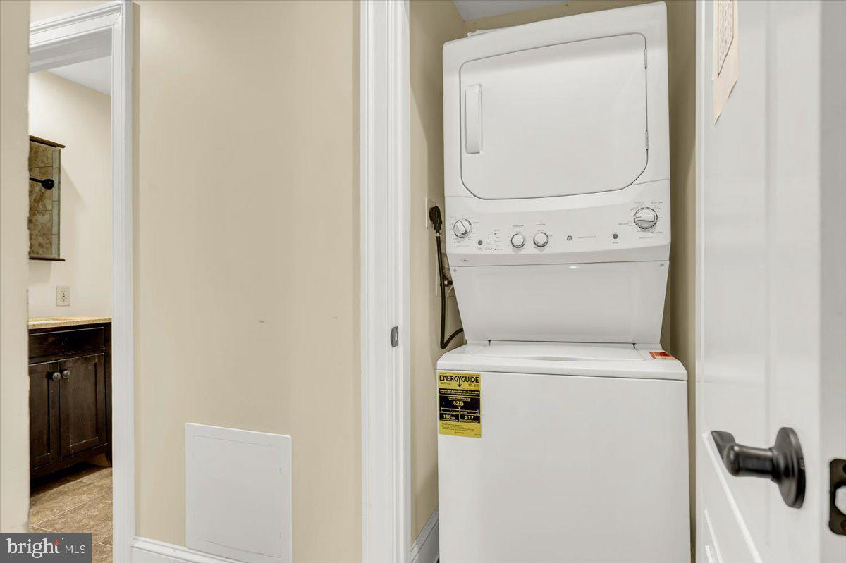 301 Boxwood Road Wilmington, DE 19804 - Photo 38 of 50 2nd Floor 2-Bedroom Apt - Laundry