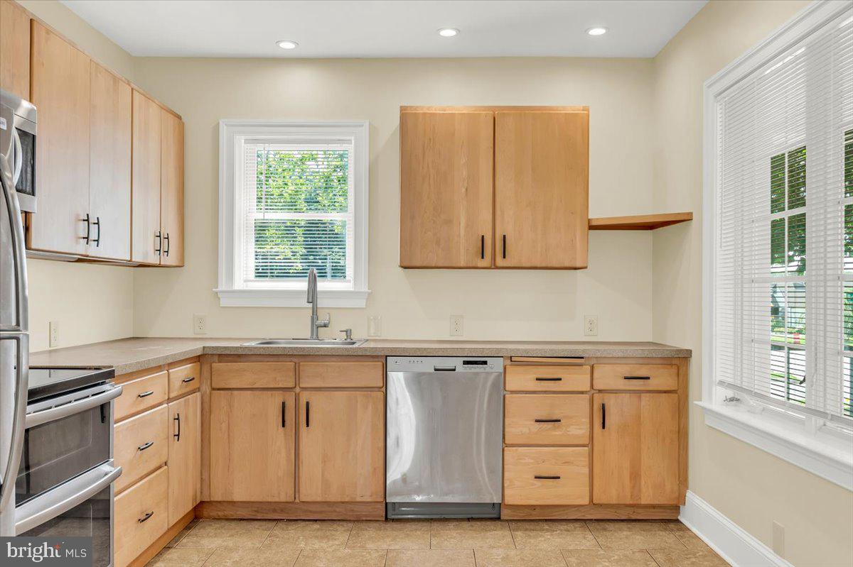 301 Boxwood Road Wilmington, DE 19804 - Photo 10 of 50 1st Floor 2-Bedroom Apt - Kitchen