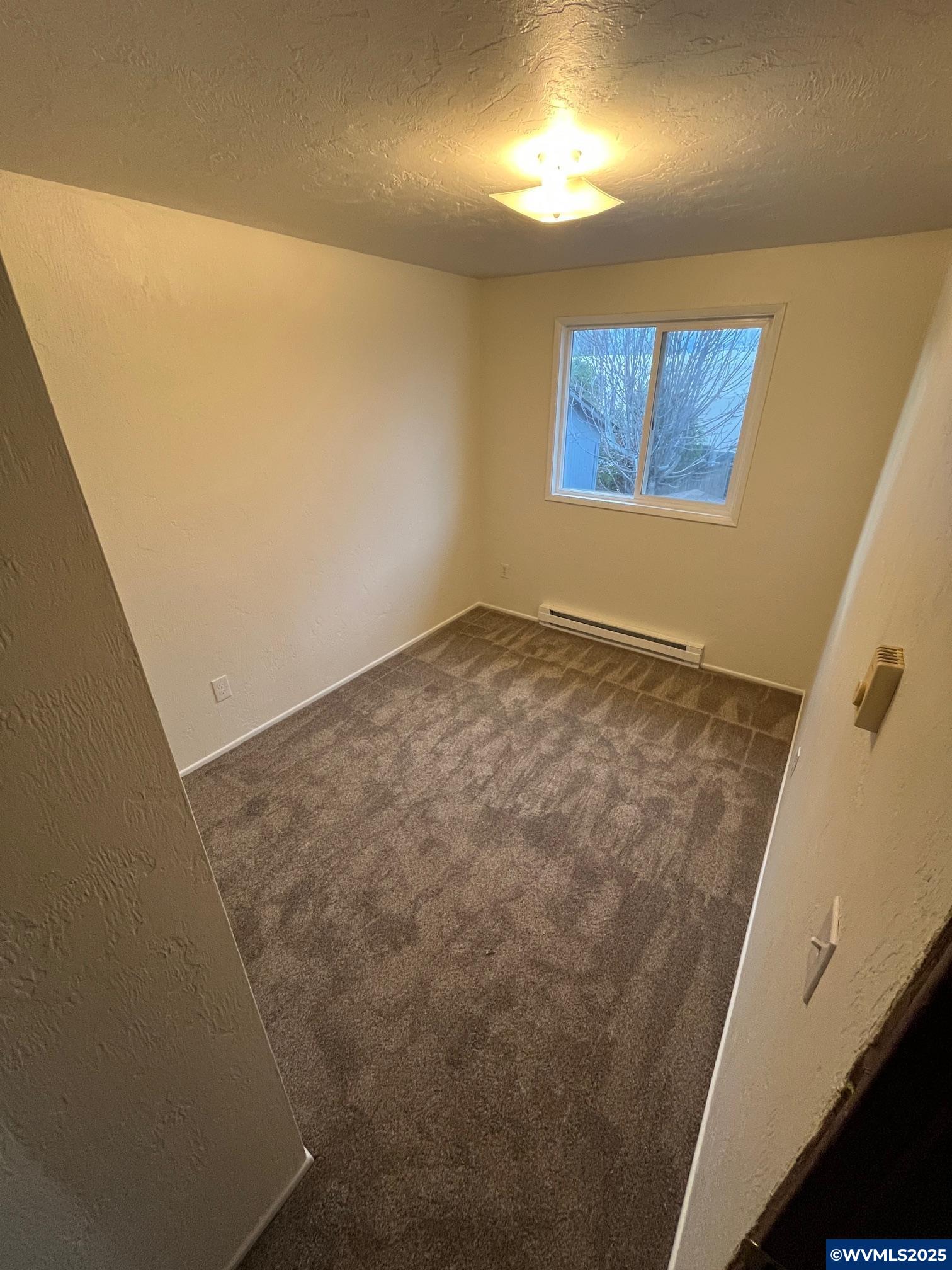 3162-3166 Southwest Lyon Street Albany, OR 97322 - Photo 5 of 9