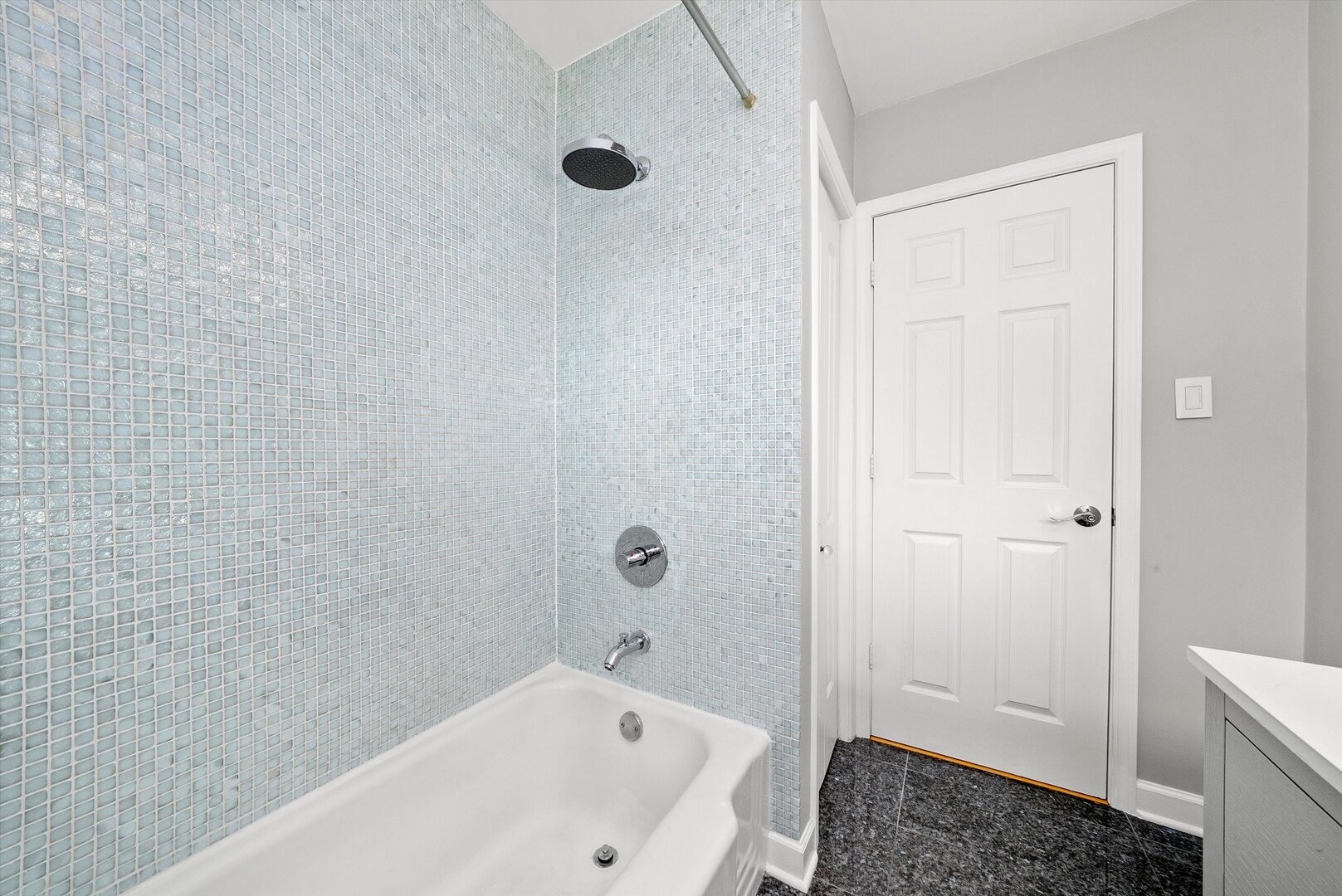 5009 South Kostner Avenue Chicago, IL 60632 - Photo 25 of 41 a bathroom with a tub and shower