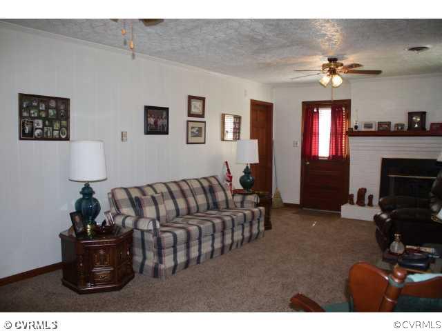 3829 River Road Hopewell, VA 23860 - Photo 9 of 12 Den/Family/Great Room
