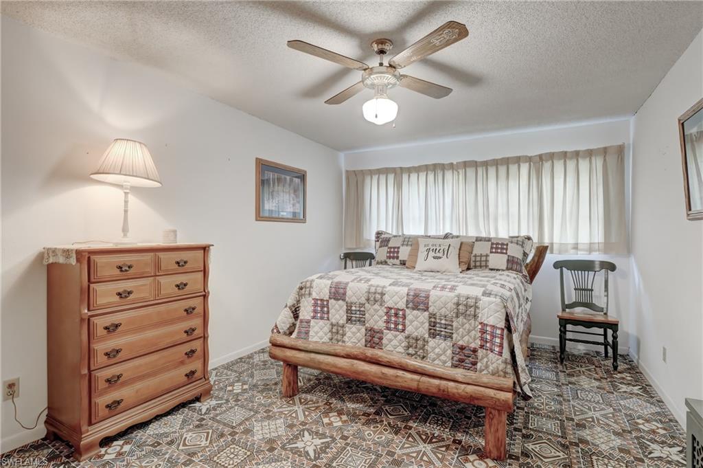 525 15th Street Southwest Naples, FL 34117 - Photo 18 of 35