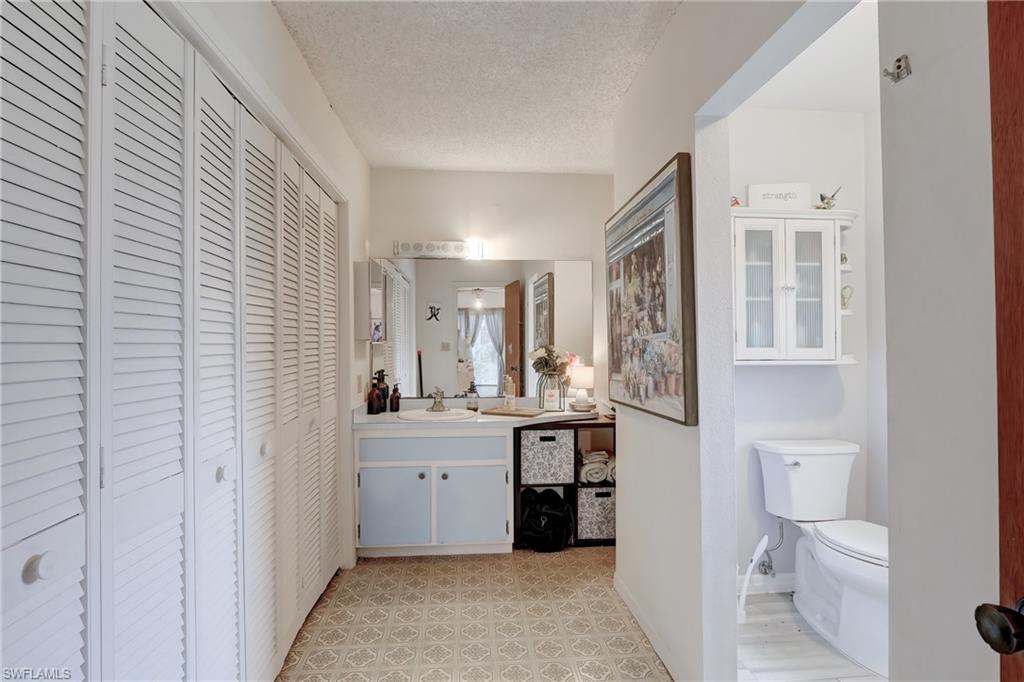 525 15th Street Southwest Naples, FL 34117 - Photo 21 of 35