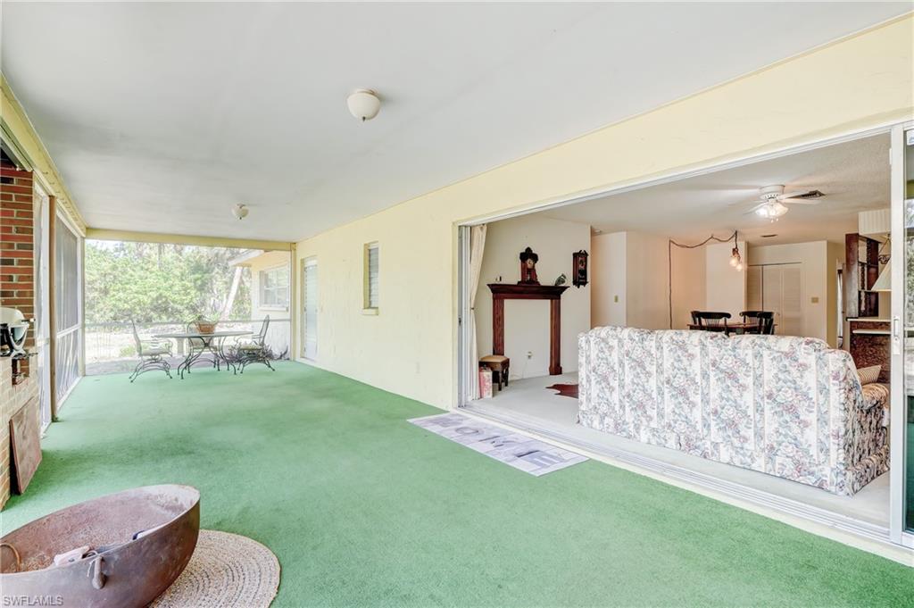 525 15th Street Southwest Naples, FL 34117 - Photo 24 of 35