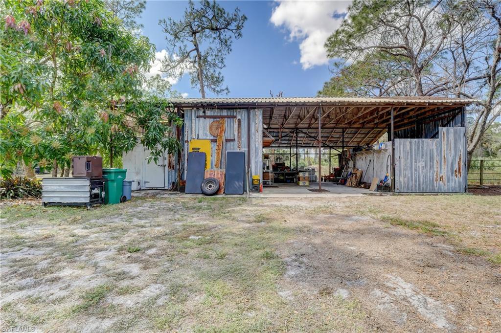 525 15th Street Southwest Naples, FL 34117 - Photo 25 of 35