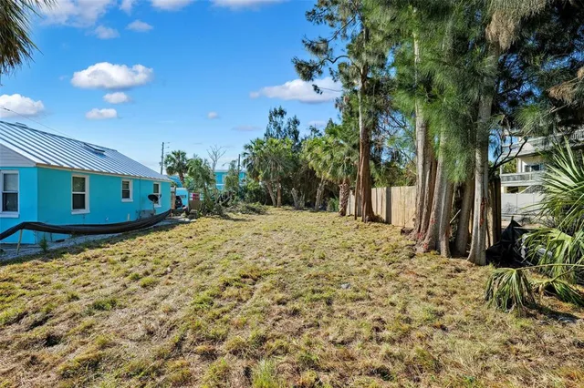 $299,999 | 115 125th Avenue, Treasure Island, FL 33706