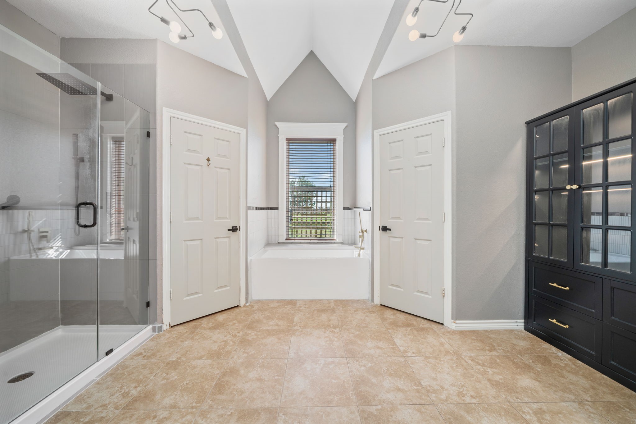7740 Farm To Market 1462 Rosharon, TX 77583 - Photo 17 of 35 a bathroom with a tub shower and sink
