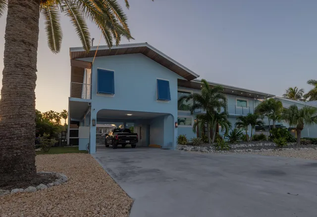 $4,200,000 | 241 12th Street, Key Colony Beach, FL 33051