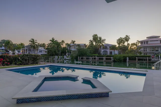 $4,200,000 | 241 12th Street, Key Colony Beach, FL 33051