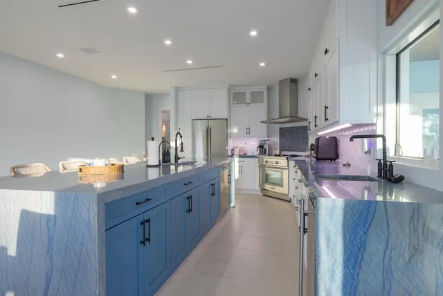 $4,200,000 | 241 12th Street, Key Colony Beach, FL 33051