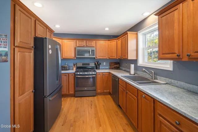 $650,000 | 105 3rd Street, Malta, NY 12866