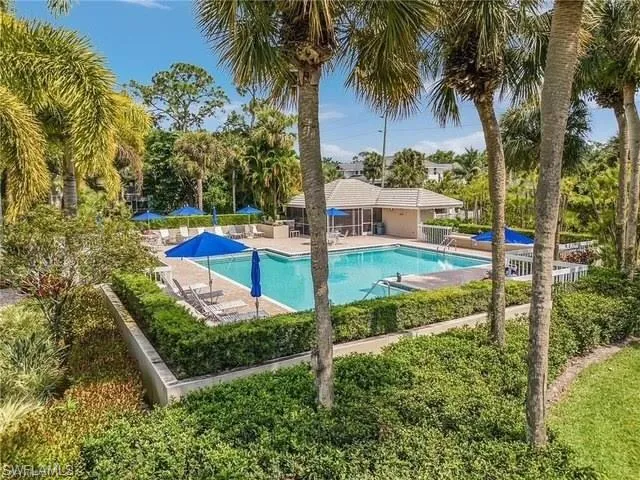 $525,000 | 434 Sugar Pine Lane, Naples, FL 34108